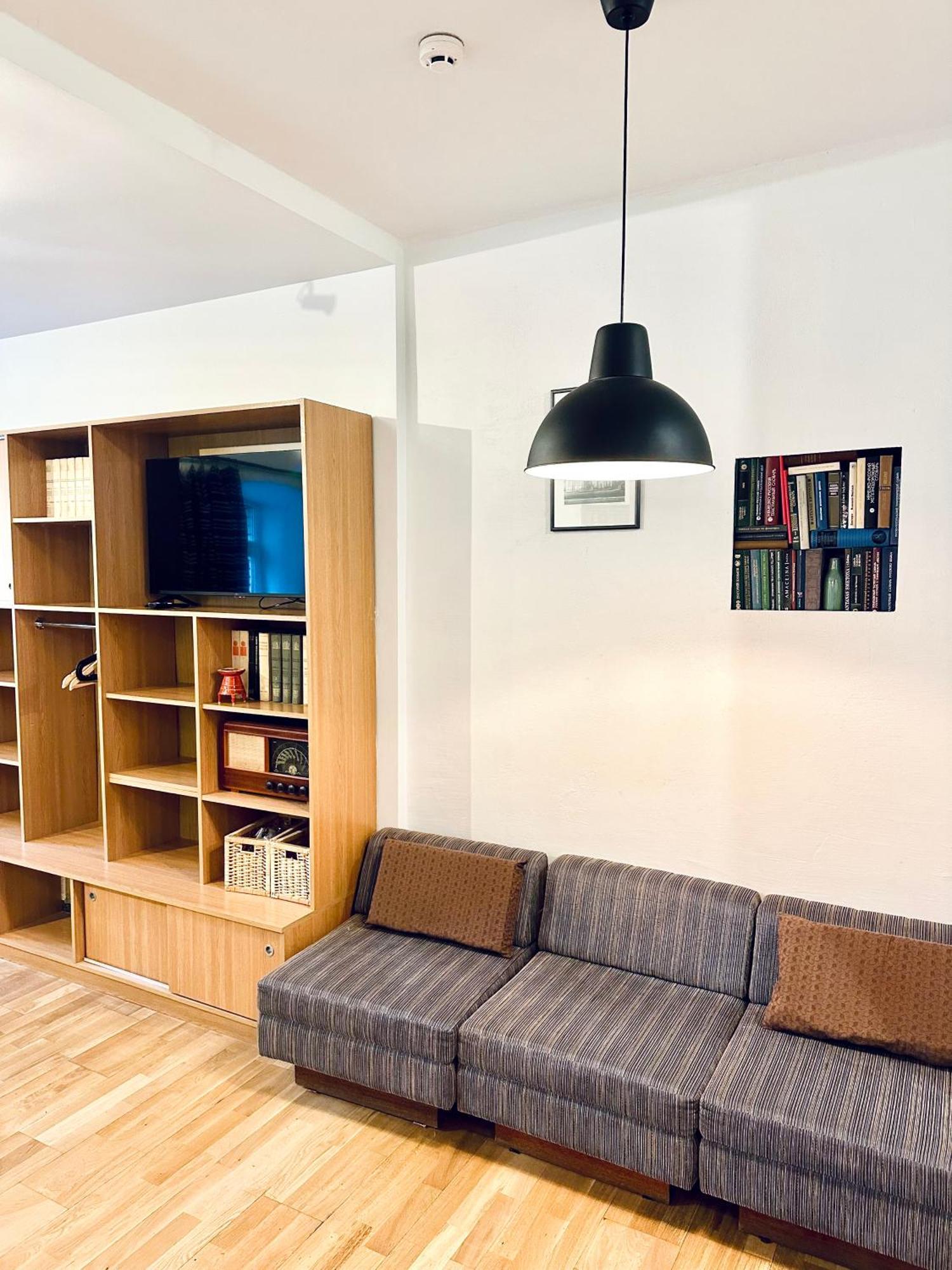 Mini Home Bookshop Studios Вильнюс Экстерьер фото
